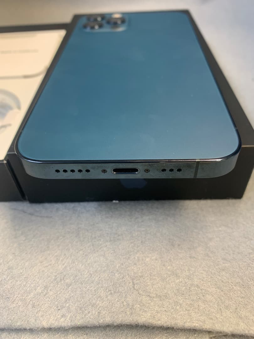 美品　国内版　SIMフリー　iPhone12 Pro　 256GB