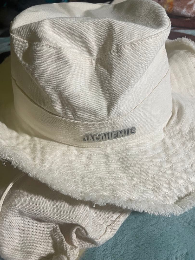 JACQUEMUS ホワイト バケットハット ジャックムス