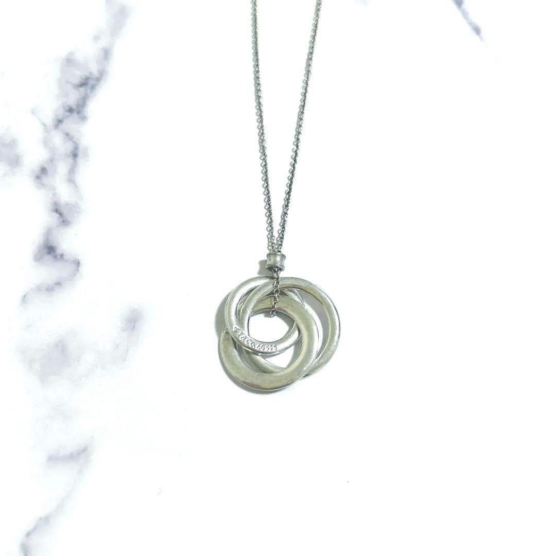 ティファニー インターロッキング スリーサークル ネックレス