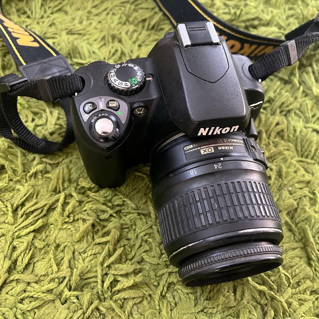 Nikon D40 デジタル一眼レフカメラ