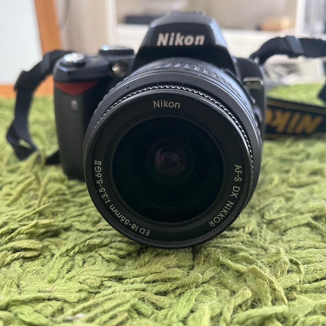 Nikon D40 デジタル一眼レフカメラ