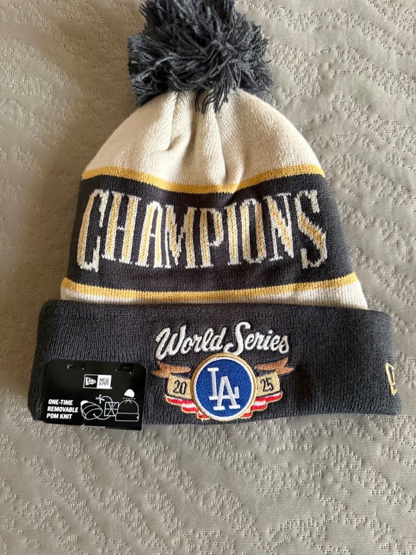 ドジャース　2025 ワールドチャンピオン　ニット帽　キャップ　アメリカ購入