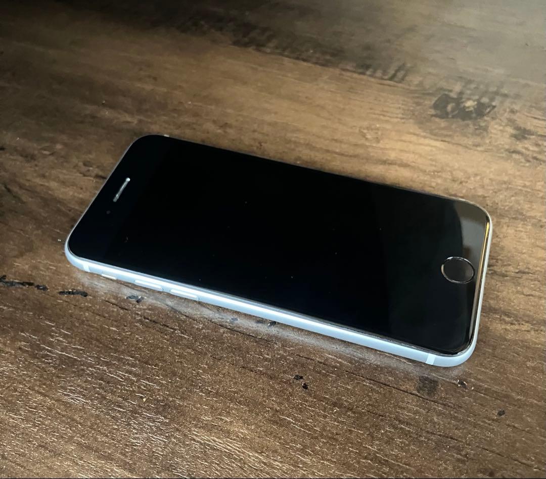 携帯電話本体 Apple iPhone SE