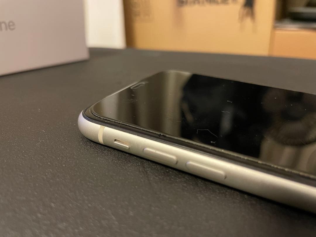 iPhone11 256GB A2223 香港版 ホワイト/白 超美品