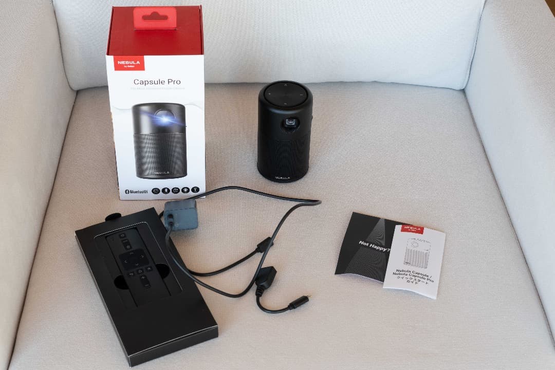 NEBULA Capsule Pro （三脚付き）