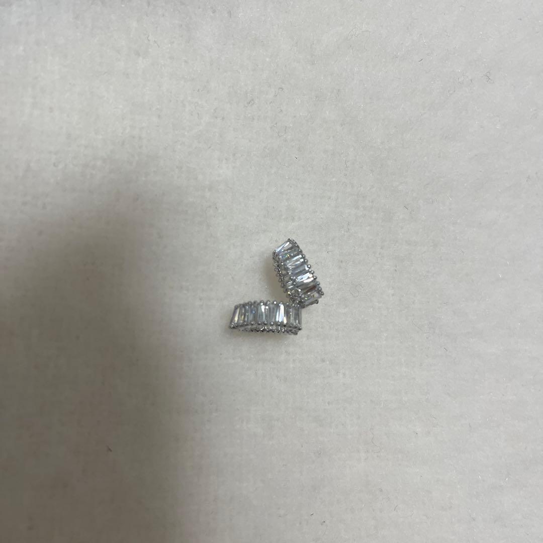 SWAROVSKI アリアナ・グランデ イヤーカフ