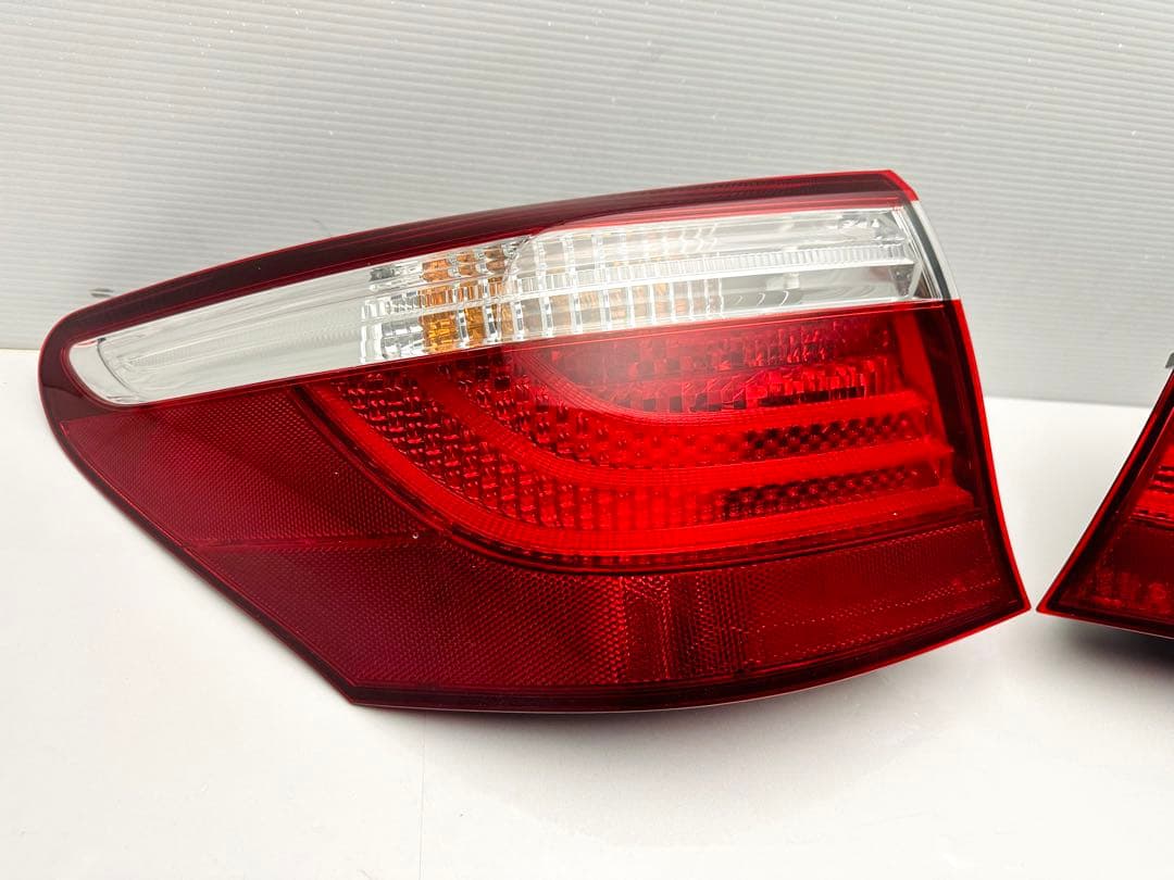 レクサスUSF40 LS460 テールライト KOITO 50-89 50-91