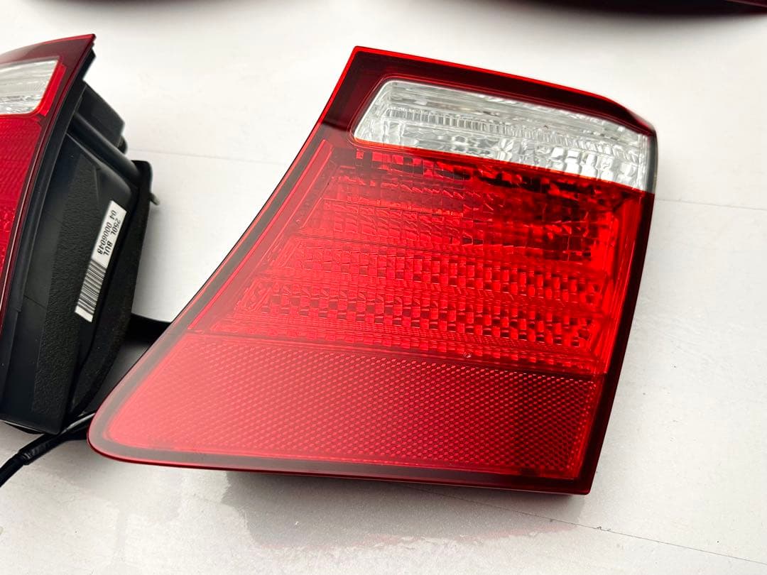 レクサスUSF40 LS460 テールライト KOITO 50-89 50-91