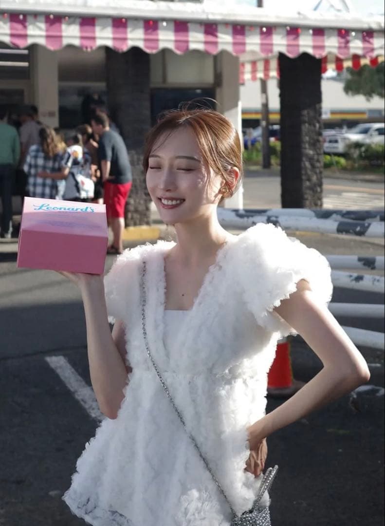 新品タグ付き polaura フラワーぺプラムバックリボンチュニック ホワイト