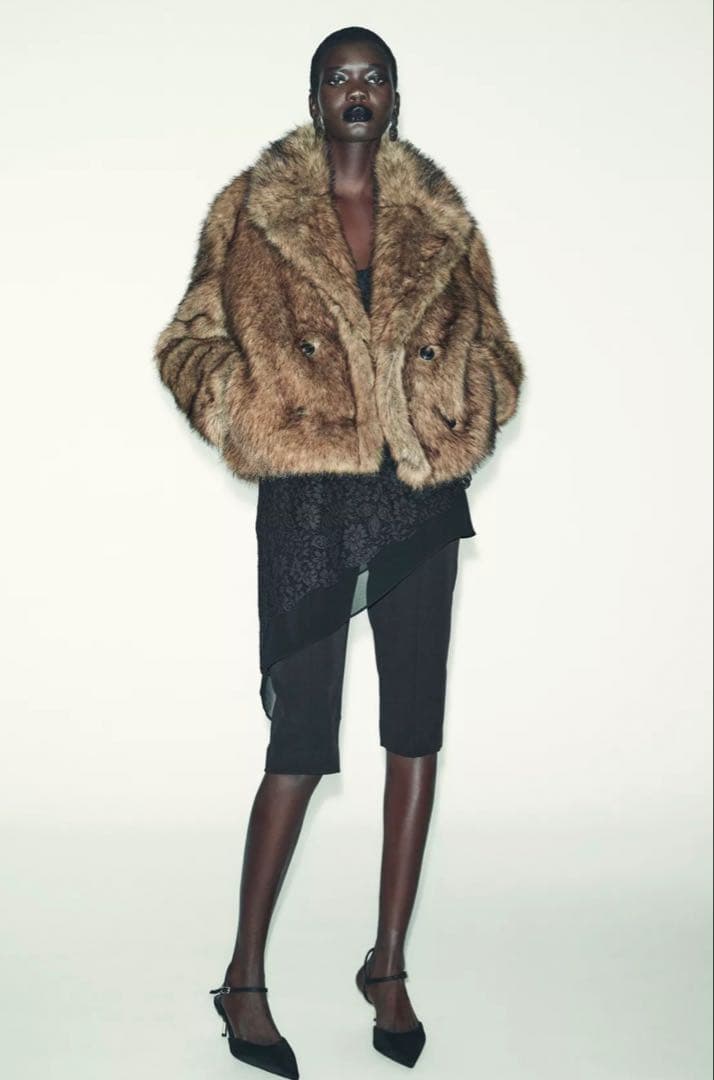 ZARAショートフェイクファーコート8073335700タグ付き試着のみ未使用品