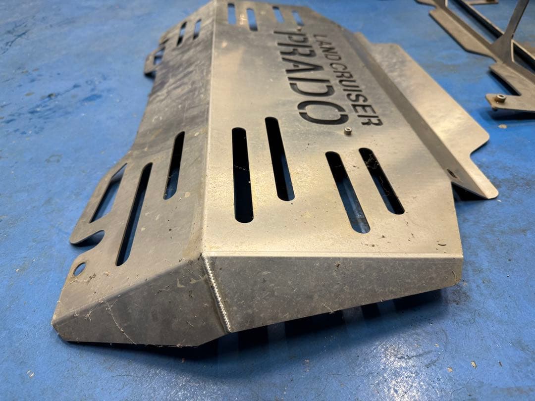 ランドクルーザー プラド バンパーガード