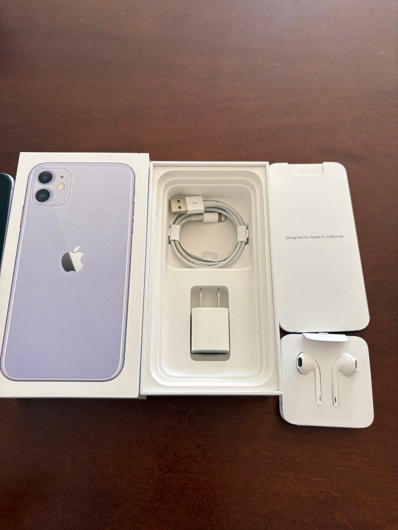 Apple iPhone 11 パープル　64GB (カメラ故障)