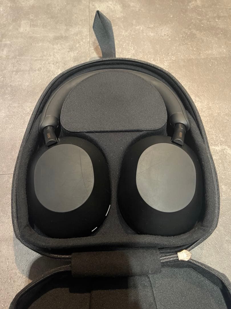 【美品】SONY WH-1000XM5 ブラック ワイヤレスノイズキャンセリング