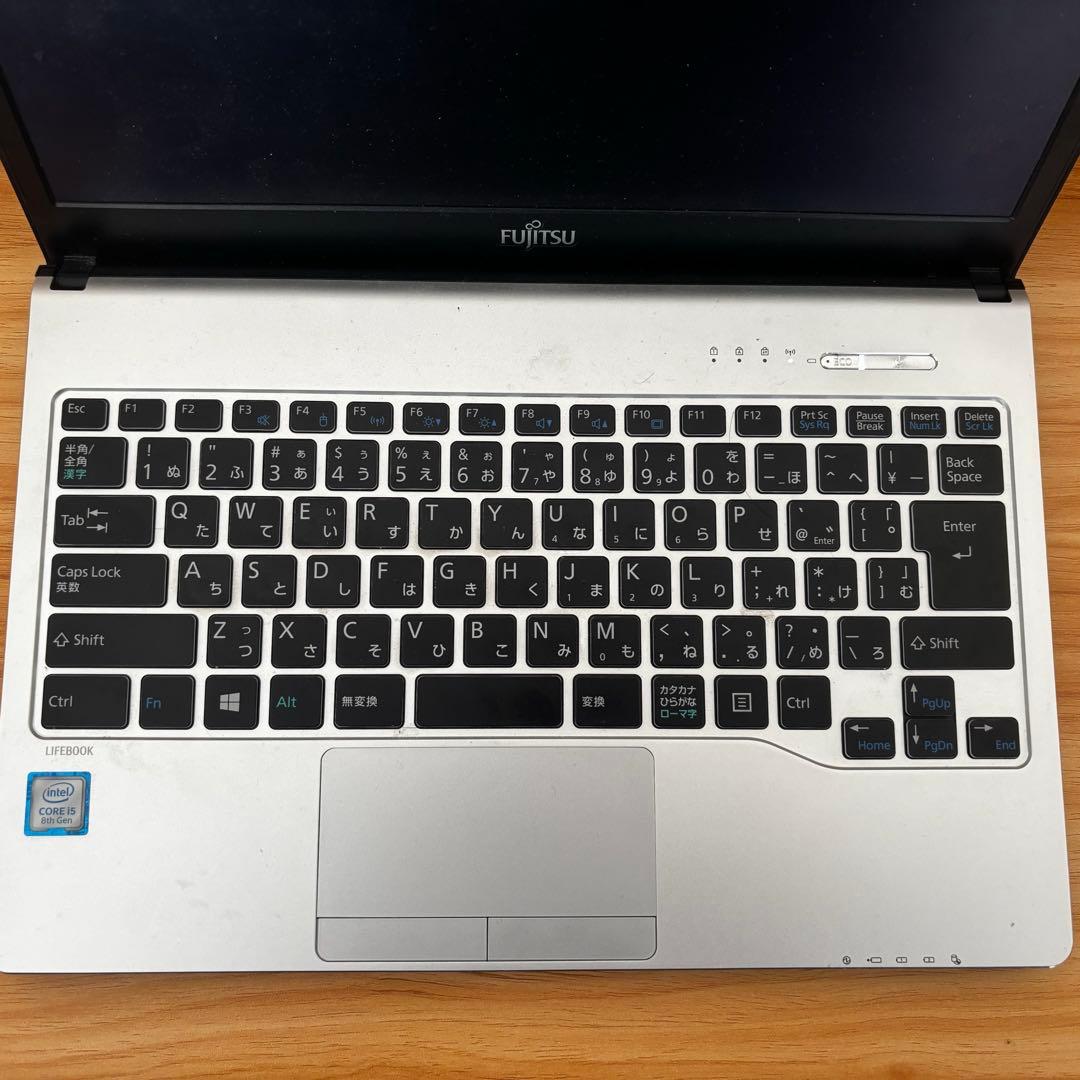 【FUJITSU】ノートPC i5搭載 メモリ8GBSSD256GB／Win11