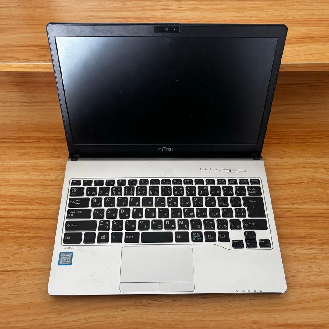 【FUJITSU】ノートPC i5搭載 メモリ8GBSSD256GB／Win11
