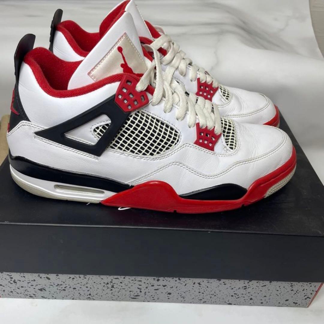 ジョーダンさん専用ページAir Jordan 4 Retro
