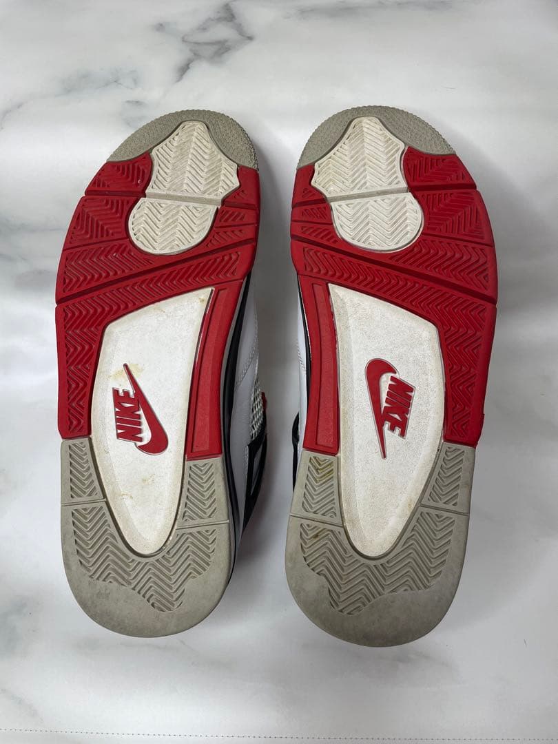 ジョーダンさん専用ページAir Jordan 4 Retro