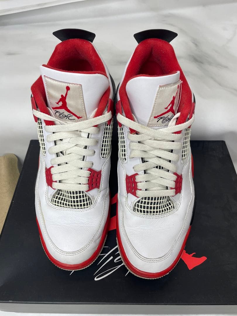 ジョーダンさん専用ページAir Jordan 4 Retro