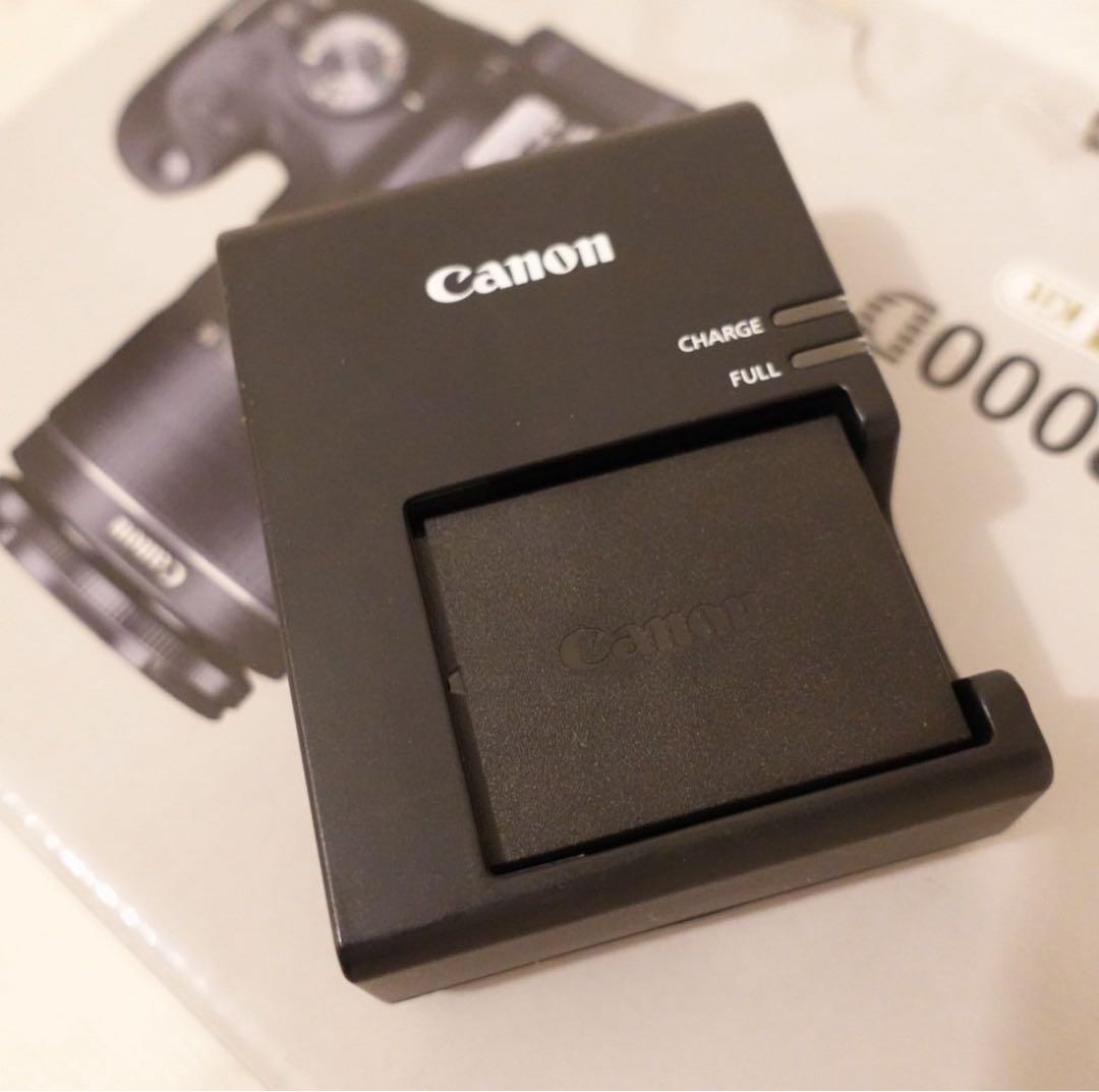 数回使用Canon EOS 2000D Kiss X90 18-55mm II