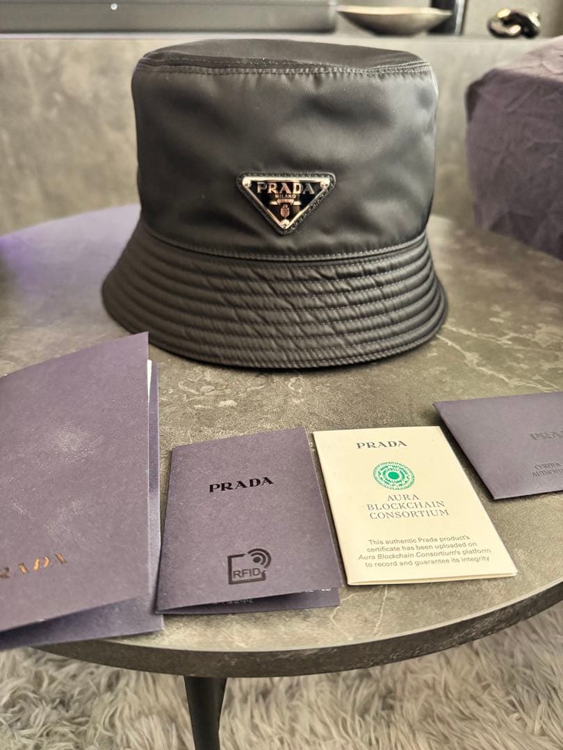 【未使用に近い】プラダ Re-Nylon バケットハット 黒 M