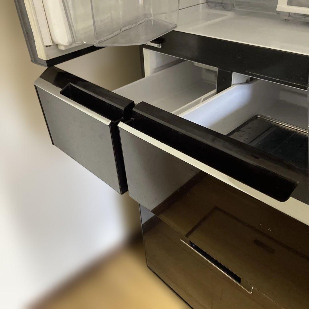 フレンチドア冷蔵庫 メタリックレッド