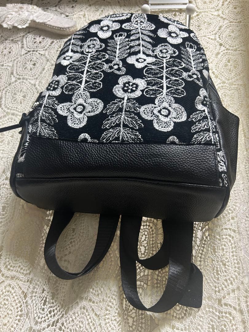 50820Ｄミナペルホネンハーフハンドメイド本革リュック swingガーデン