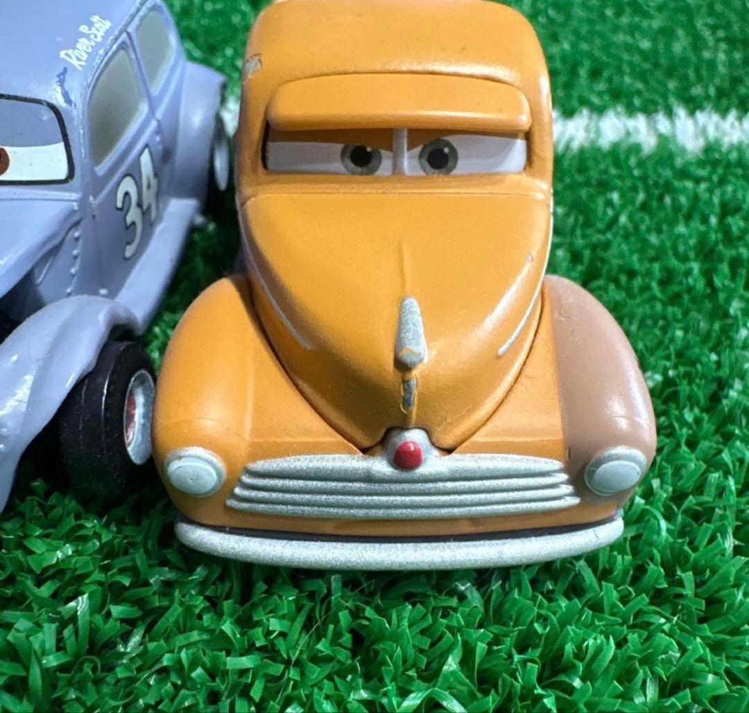 専用　トミカ　カーズ　ドクターダメージetc　4台セット