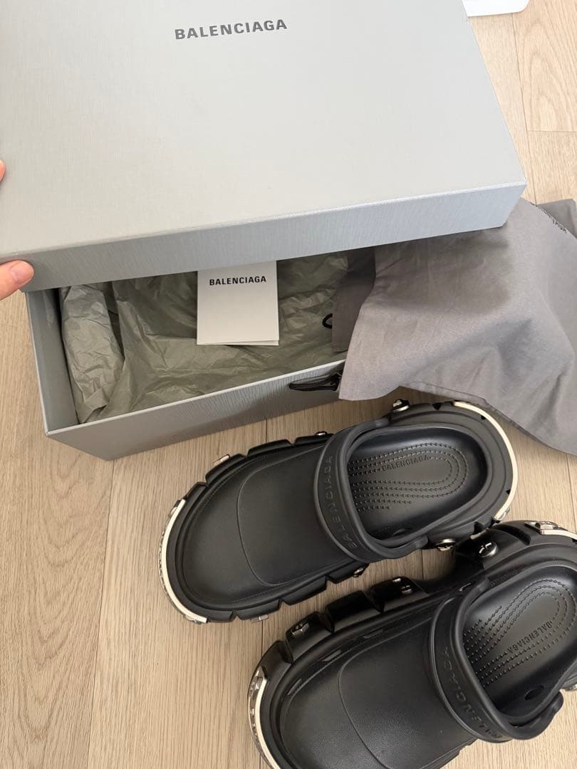 靴 balenciaga hard crocs 39
