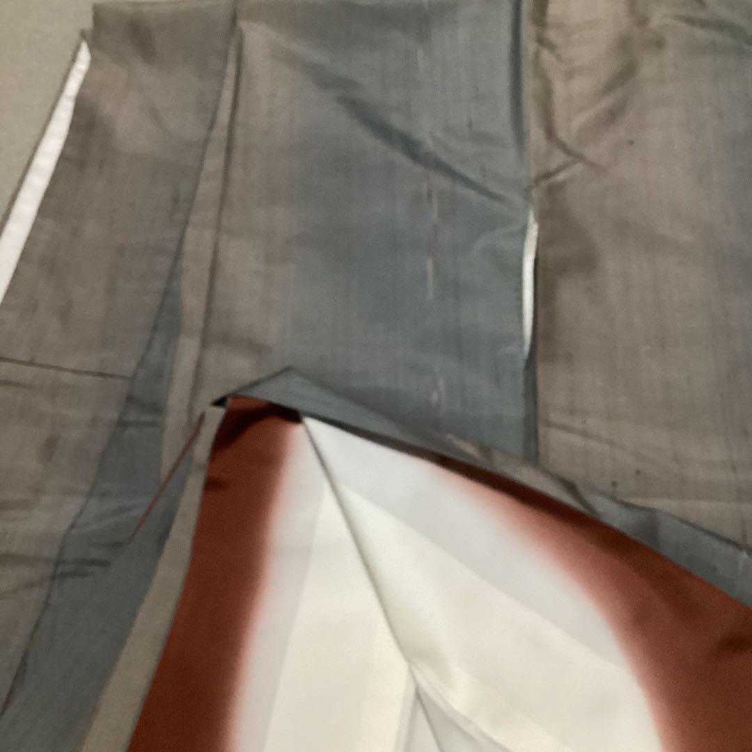 高級紬地　袷小紋　ブルーグレーからベージュへのグラデーション　高度な技術の縦筋