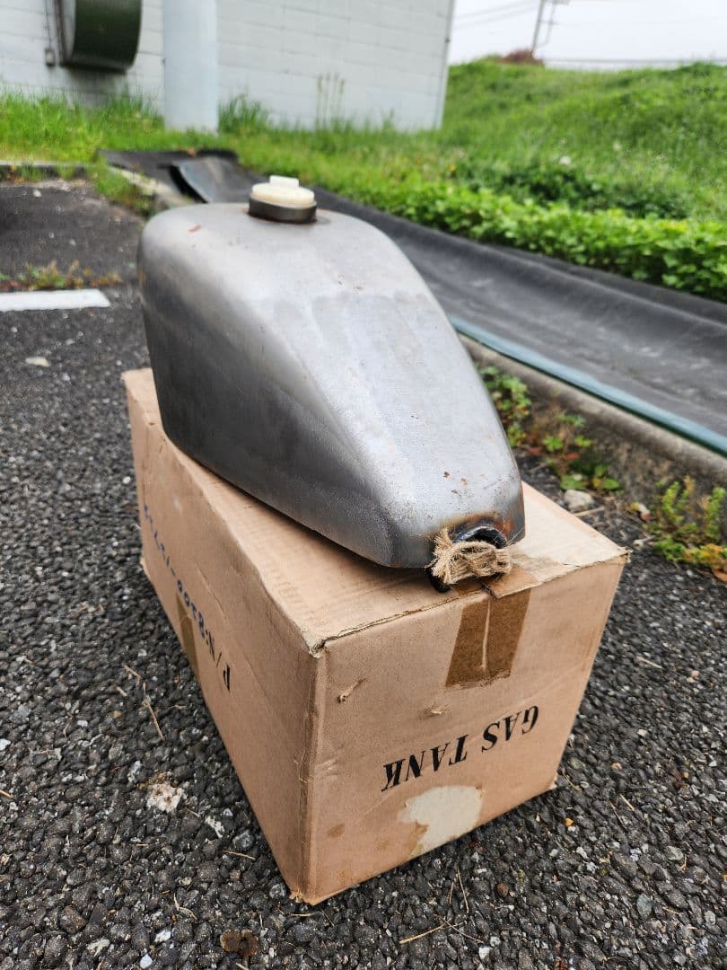 K商店　スポーツスターロートンネル3つ