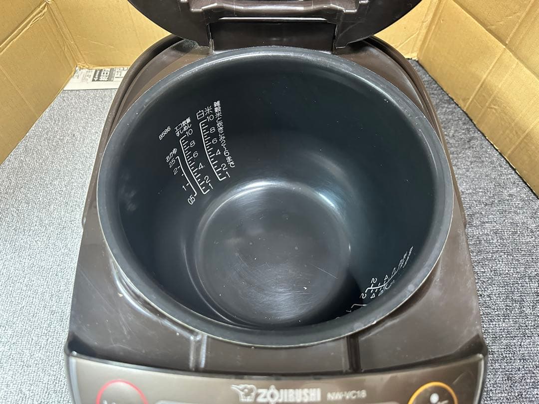 2022年製　IH炊飯ジャーZojirushi NW-VC18 炊飯容量1.8L