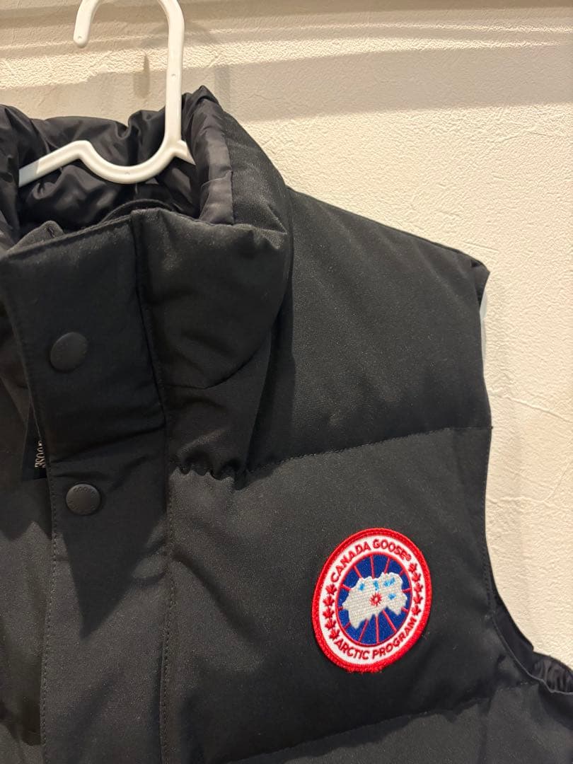 【極美品】 （カナダグース） ダウンベスト ブラック