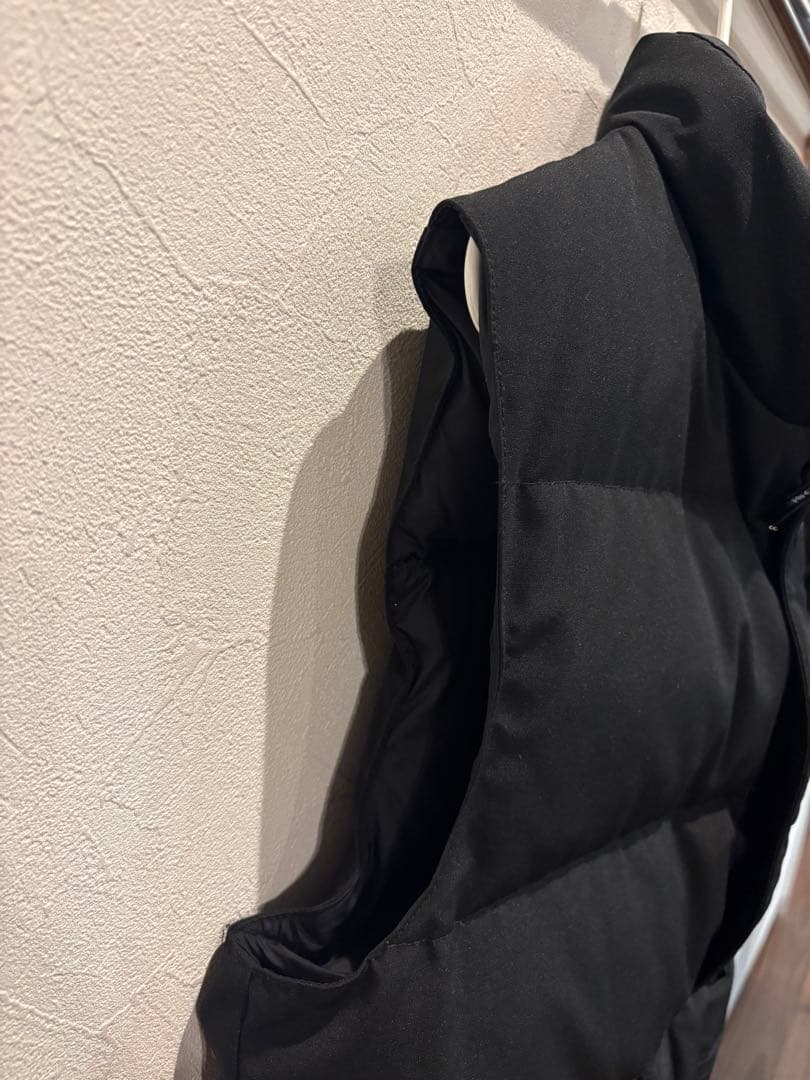 【極美品】 （カナダグース） ダウンベスト ブラック