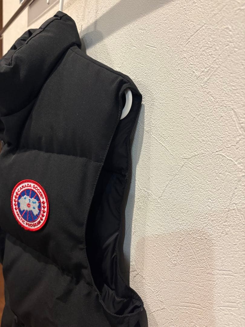 【極美品】 （カナダグース） ダウンベスト ブラック