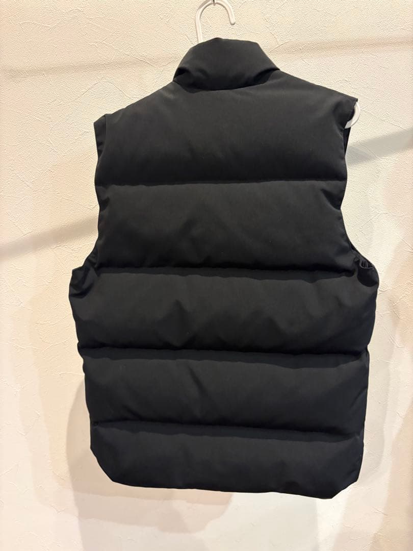 【極美品】 （カナダグース） ダウンベスト ブラック