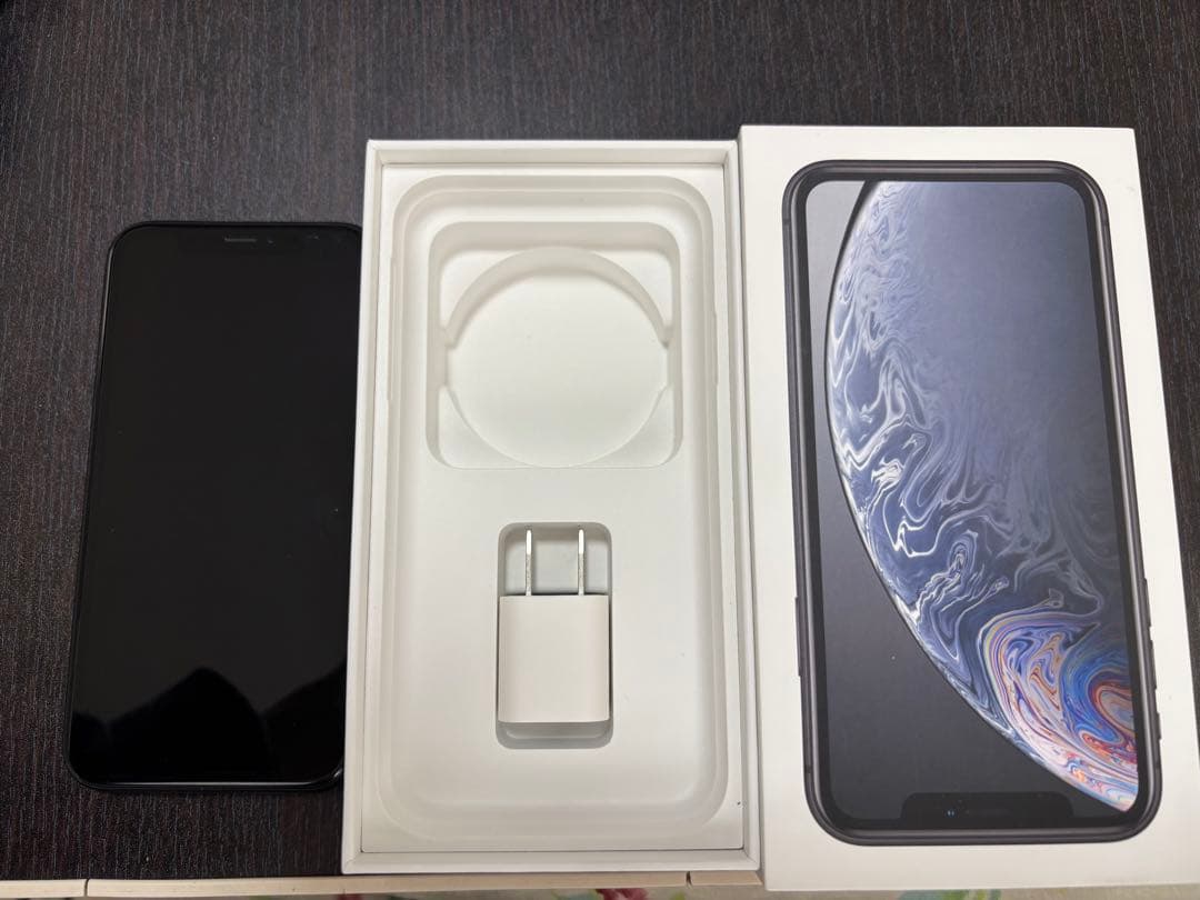 Apple iPhone XR ブラック 美品　箱付き