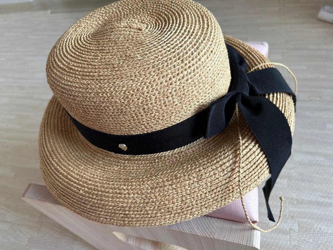 へレンカミンスキー　麦わら帽子　ニューポート