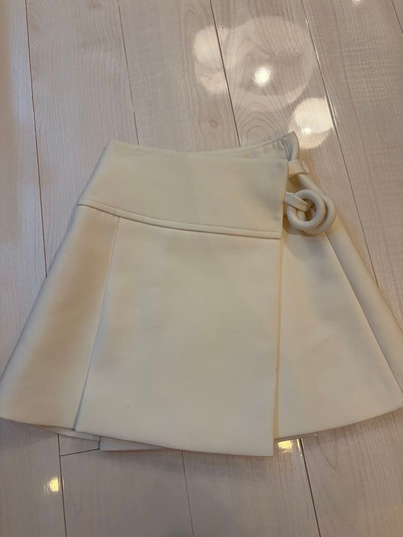 ぴ*様 VUITTON ホワイトリングディテールAラインミニスカート