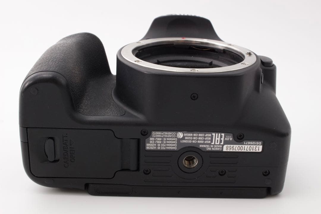 Canon EOS Kiss X9 ダブルレンズ　Wi-Fi Bluetooth