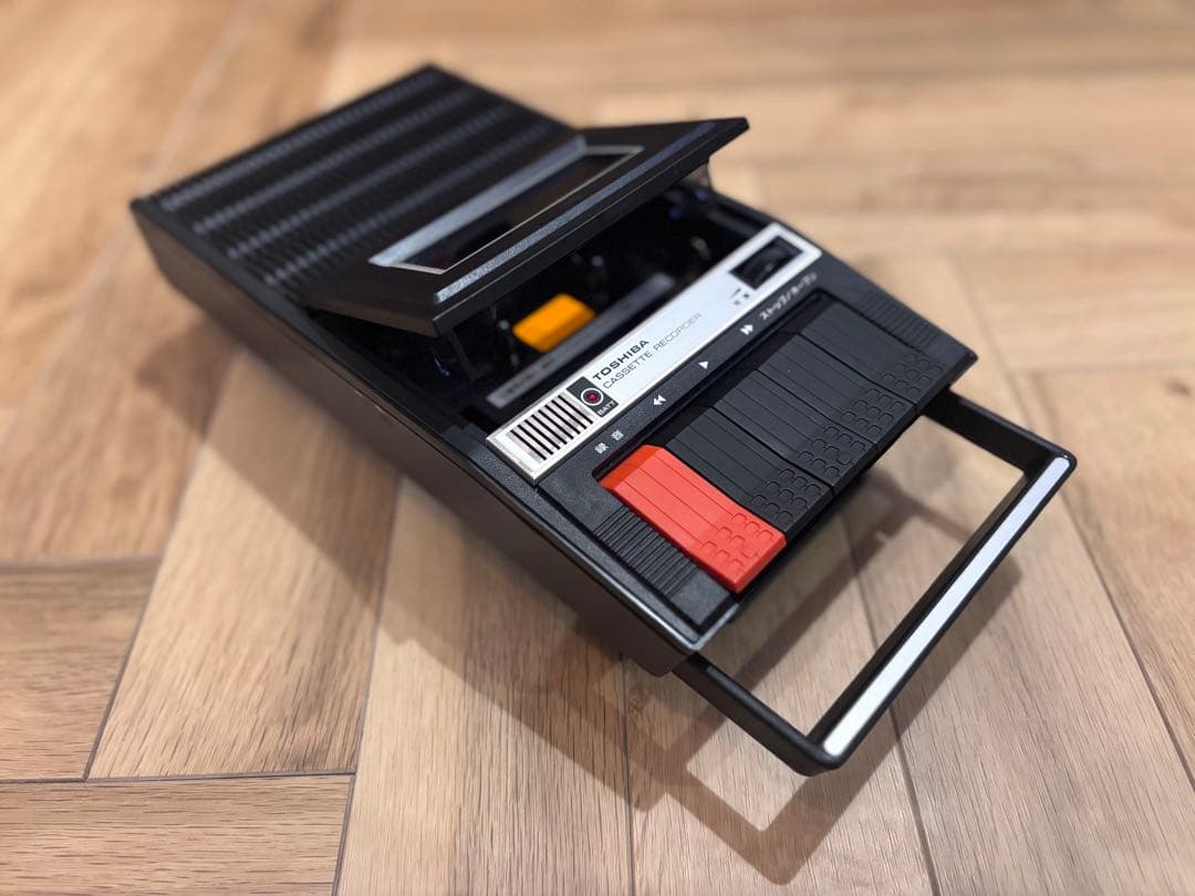 昭和レトロ TOSHIBA KT-205C カセットプレイヤー 実働 付属品多数