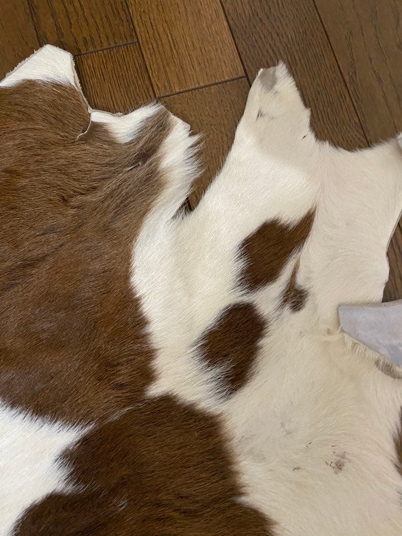 天然皮革 牛毛皮 レザー カーペット ラグマット　カウハイド　カウラグ