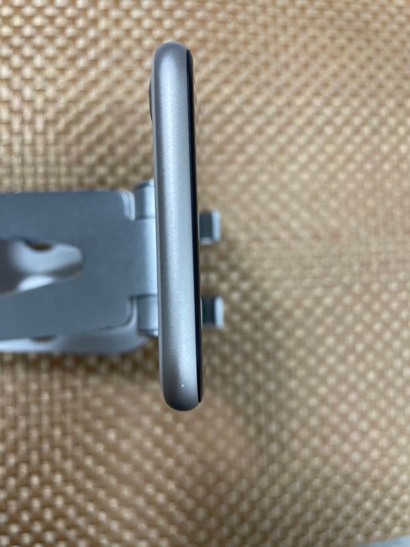 iPhone SE 第3世代 64 GB スターライトSIMフリー【1244】