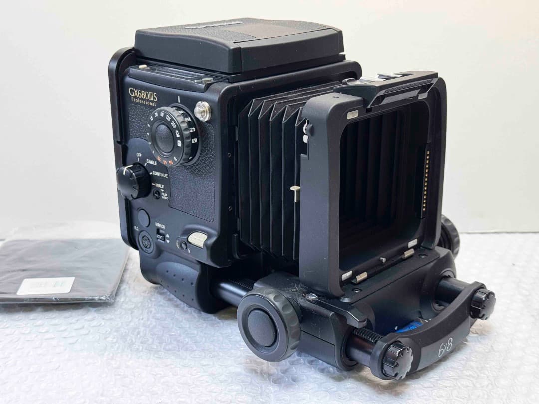 フジフイルム GX680 lll S ボディ フイルムバック付き