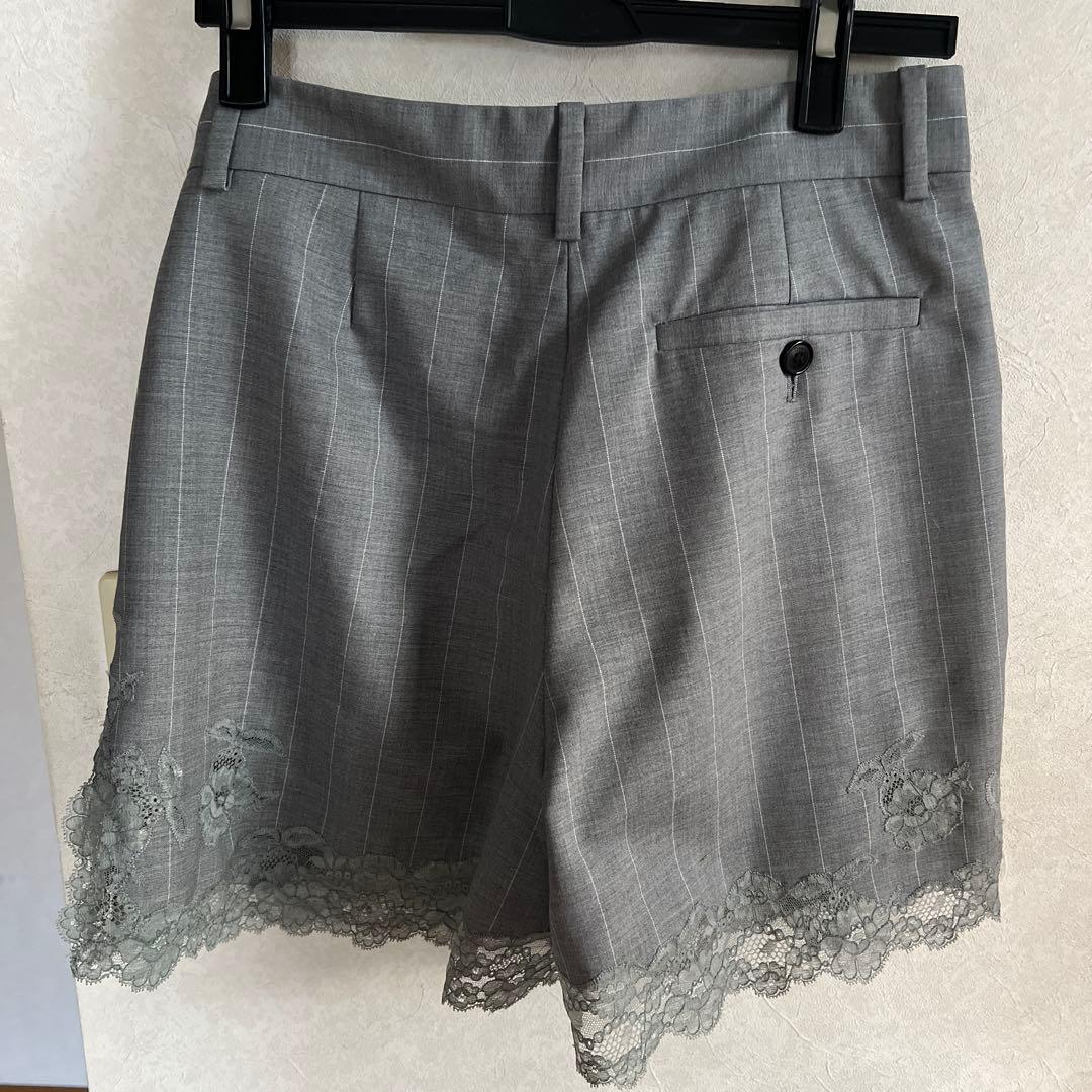 かおり　Christian Dior ショートパンツ