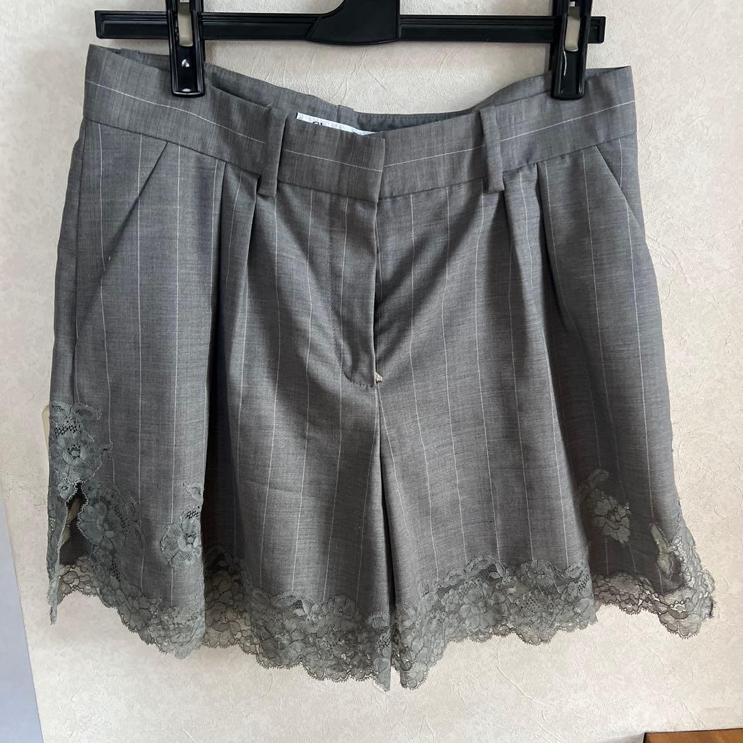 かおり　Christian Dior ショートパンツ