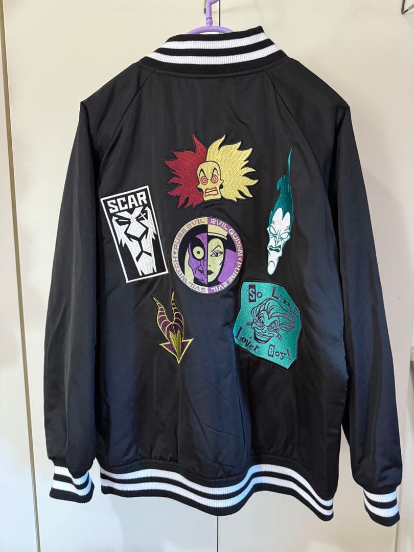 Disney ヴィランズ　ユニセックススカジャン