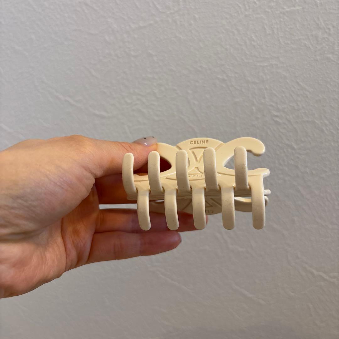 【値下げ】CELINE ラージ ヘアクロー アイボリー