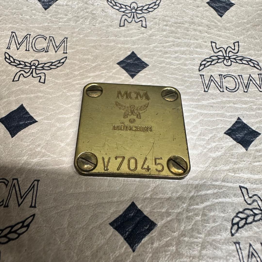 ♡Ka左1001 MCM クラッチバッグ ユニセックス アイボリー