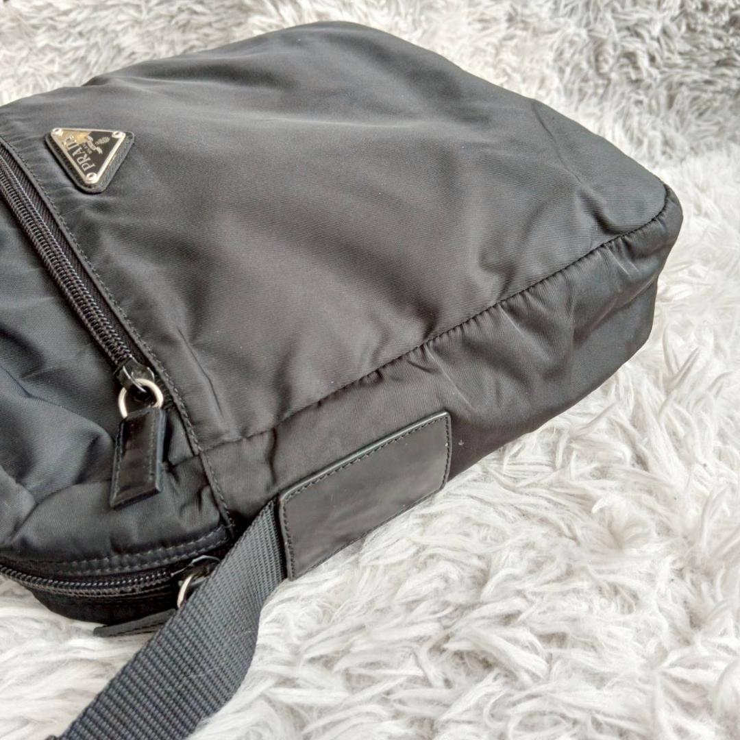プラダ PRADA ナイロン ショルダーバッグ 黒 B7370 三角ロゴ