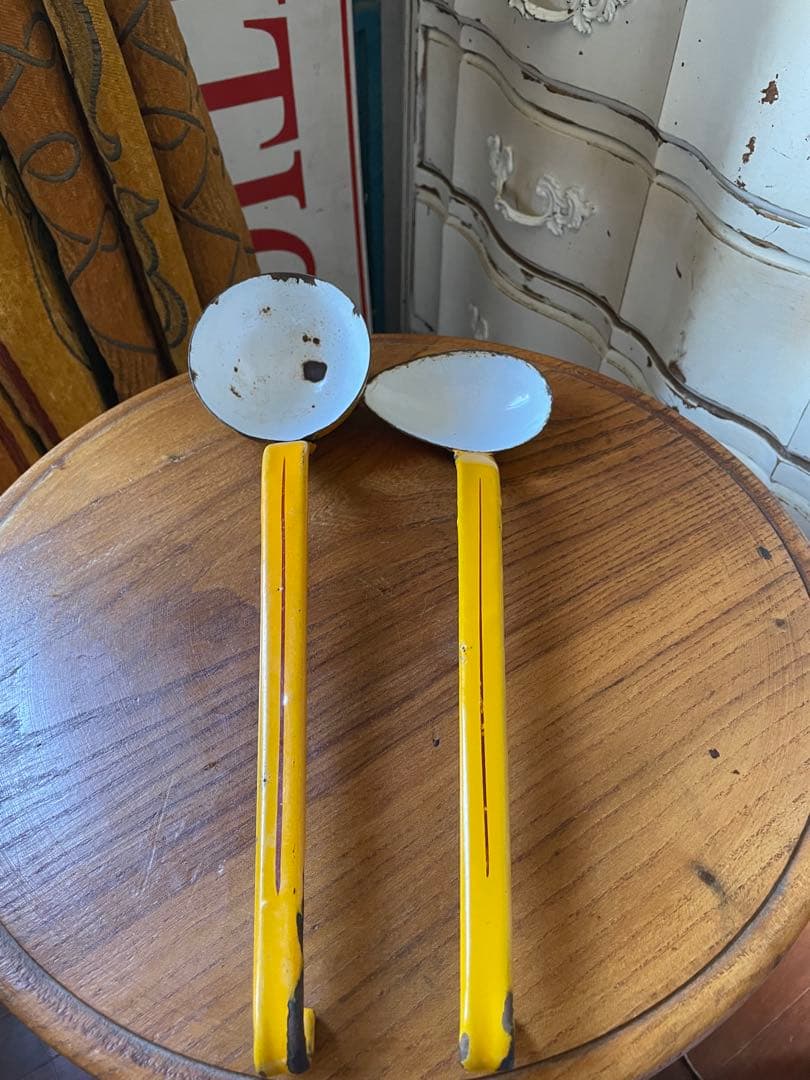 たくちゃんアンティーク　ホーロー　レードルラック　BB社　レードル２本